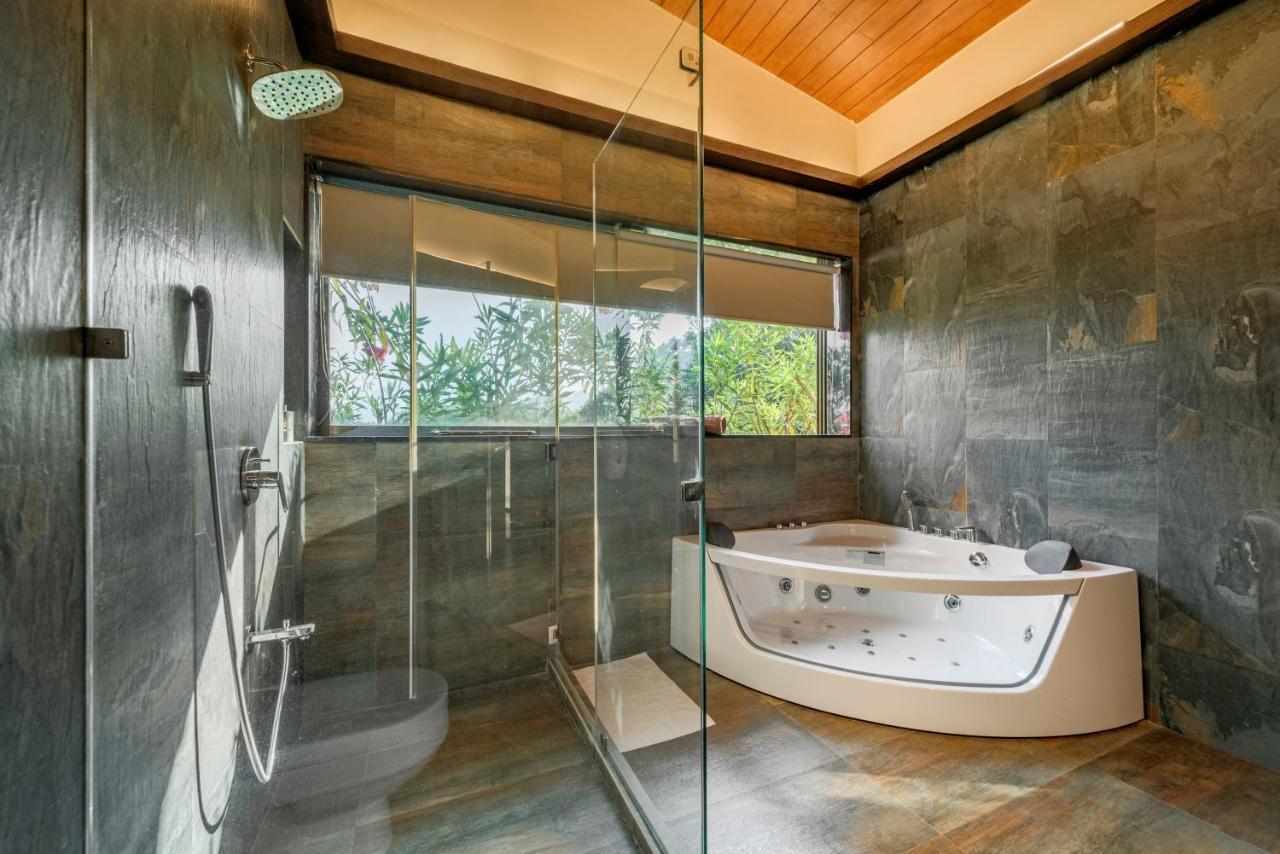 Saffronstays Althea - 4 Brd Veg Only Villa In Pawna With Jacuzzi In Every Room Lonavala Exteriör bild